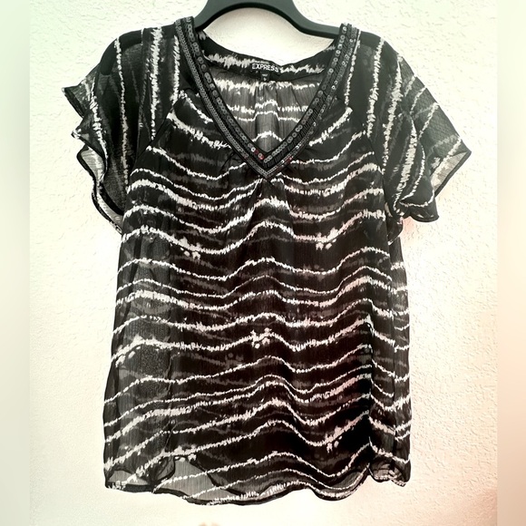 Express Women’s Sheer‎ Back Tee Sequins V-neck Size Large Zebra Blk/Wht Y2K - Picture 1 of 7